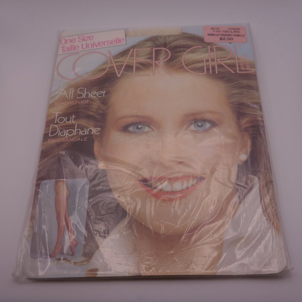 Vintage COVER GIRL One Size All Sheer Sandalfoot Vanilla Yogurt 4010 Pantyhose